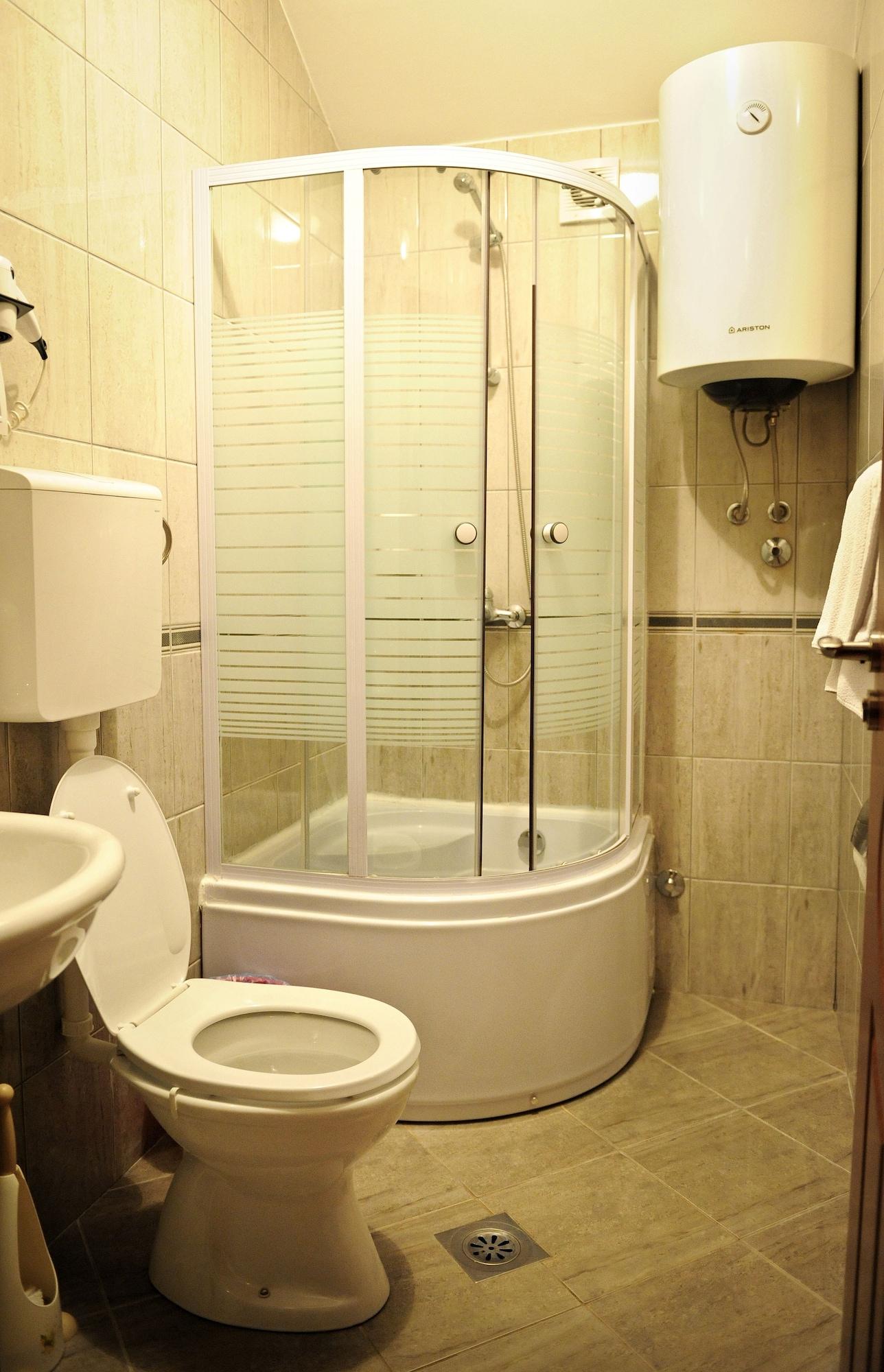 Hotel Evropa Podgoriçe Dış mekan fotoğraf