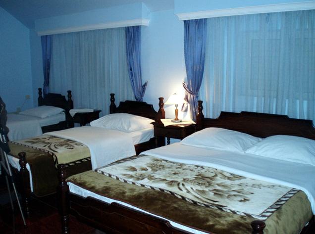 Hotel Evropa Podgoriçe Oda fotoğraf