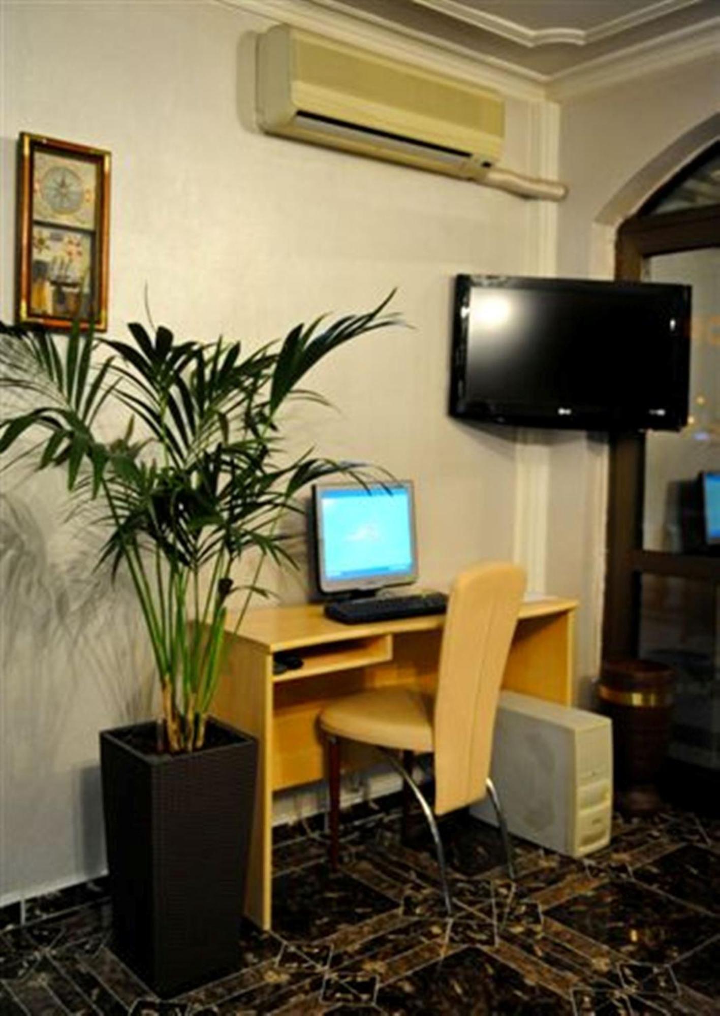 Hotel Evropa Podgoriçe Dış mekan fotoğraf
