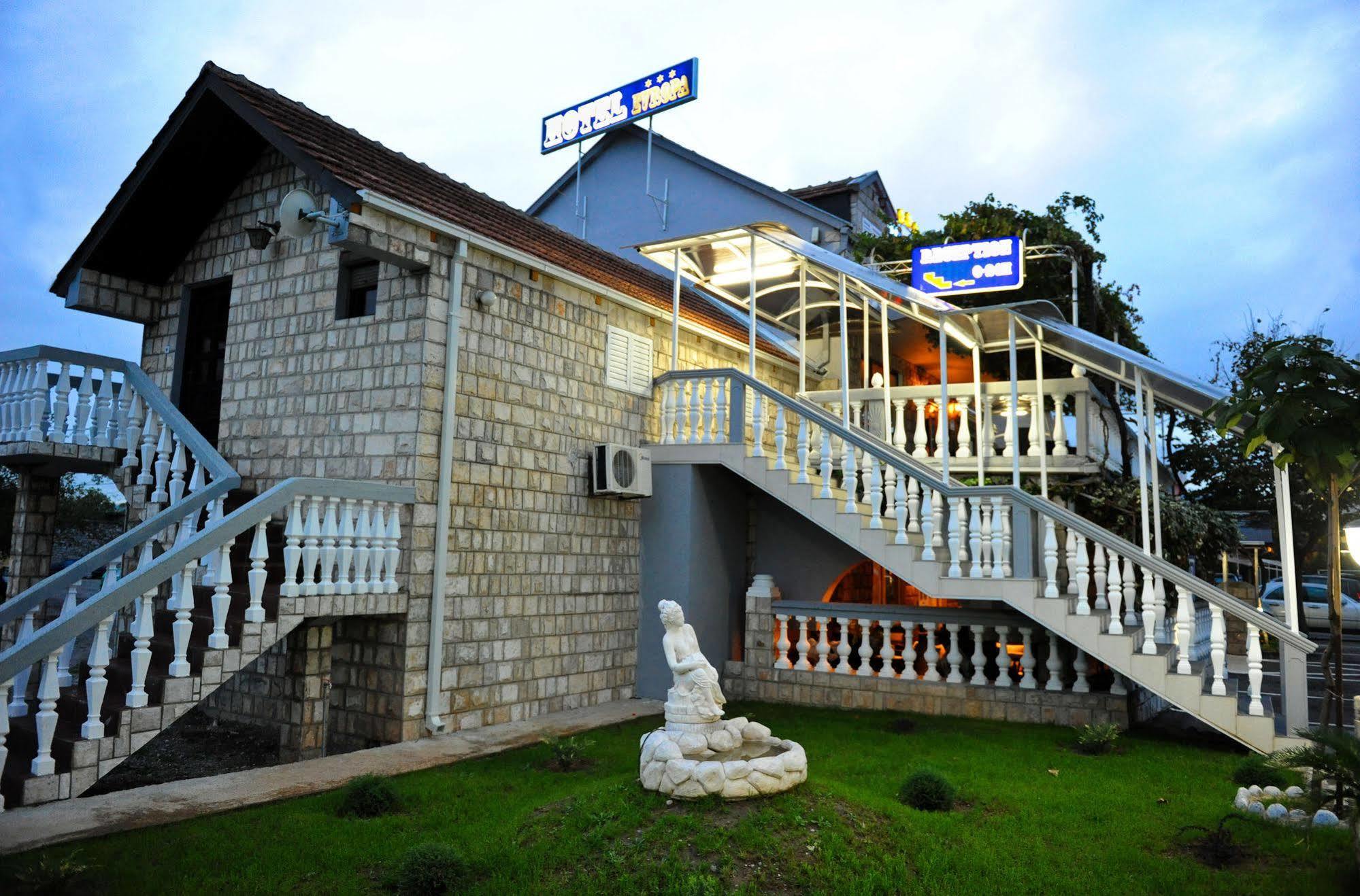 Hotel Evropa Podgoriçe Dış mekan fotoğraf